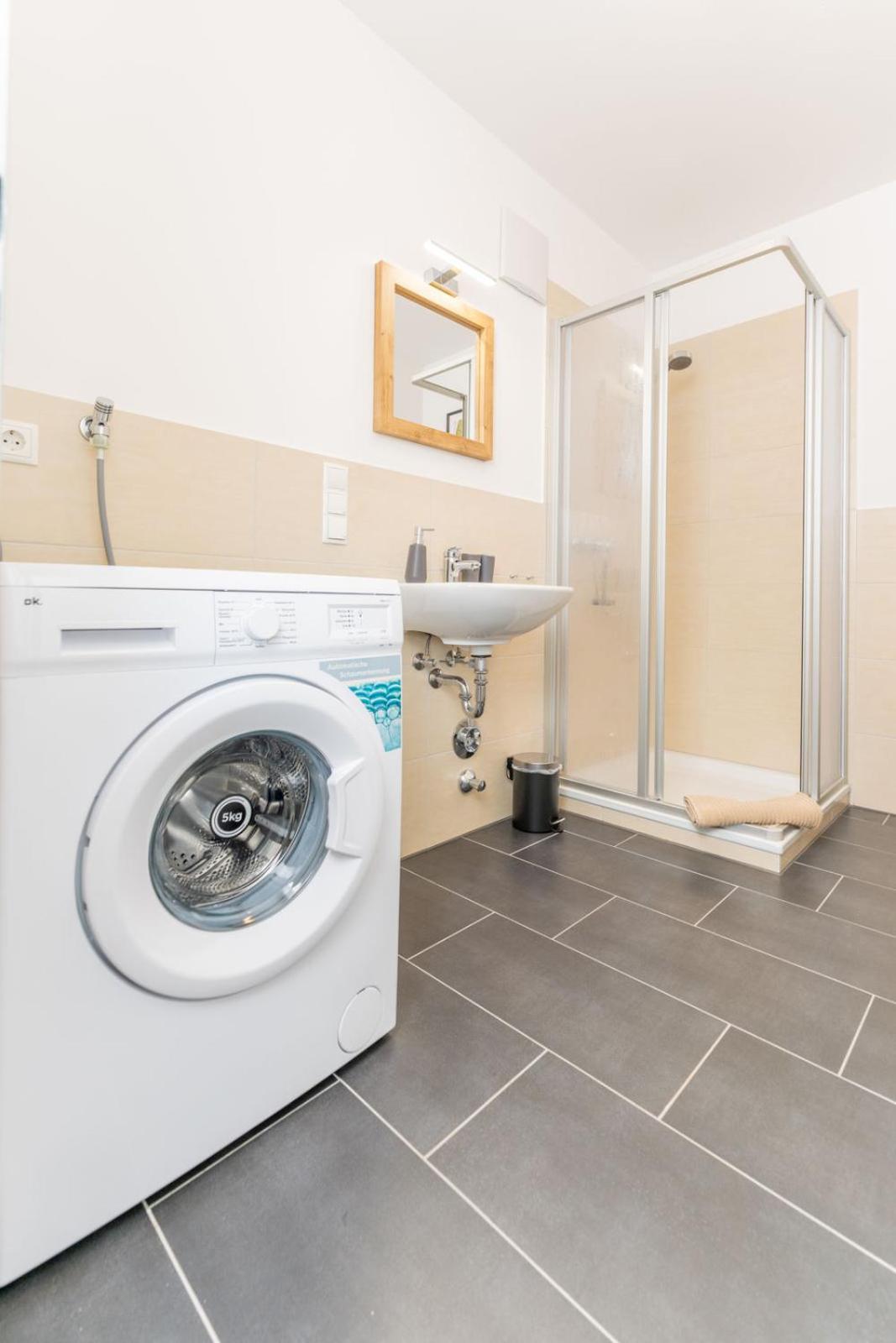 Modernes Apartment Mit Privatem Stellplatz Wenige Minuten Von Der Innenstadt & Mosel Koblenz  Exteriör bild